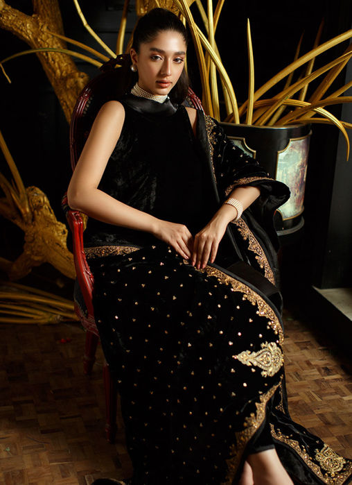Elnara Black Shirt