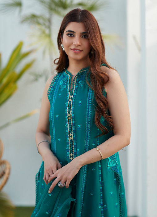 Shel Emerald Paneled Shirt And Dupatta