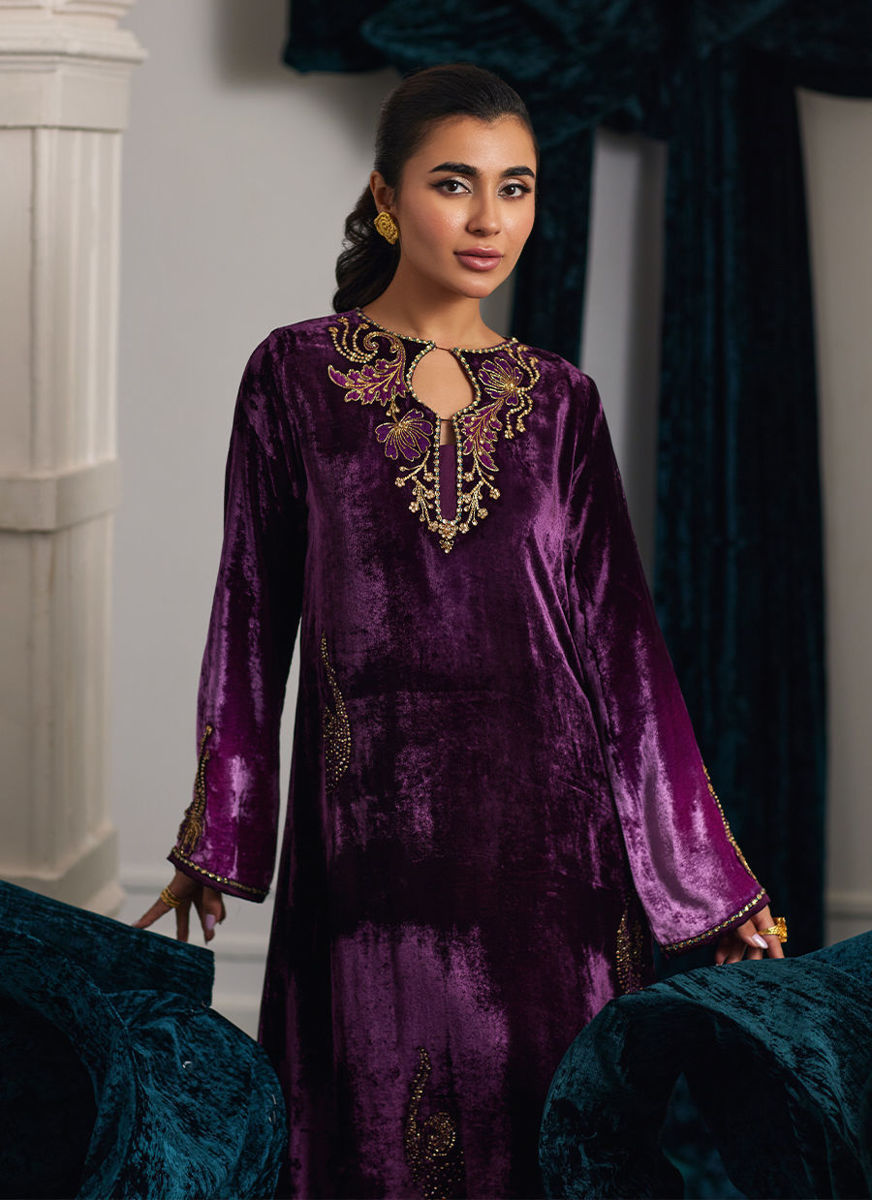 Nia Ombre Velvet Kaftan with pants and dupatta