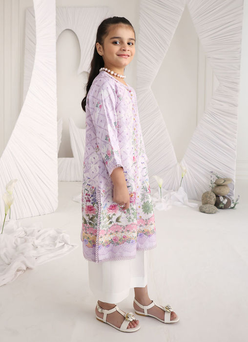 Kira Blossom