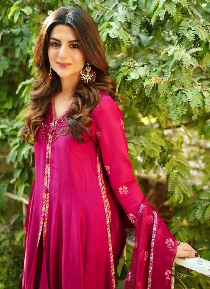 Miko Crimson Kalidaar And Dupatta