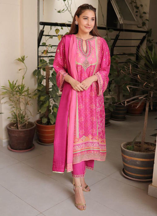 Hina Altaf in #FarahTalibAziz