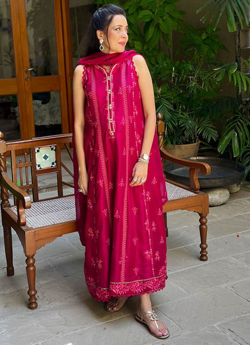 Maliha Brings The Heat This Summer In The Dion Scarlett Ensemble