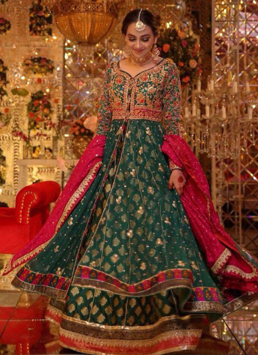 Evoking Feelings Of Regal Femininity