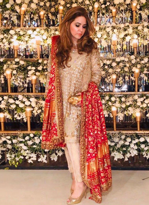 Picture of Sehr Moiz In A Signature #Farahtalibaziz Ensemble