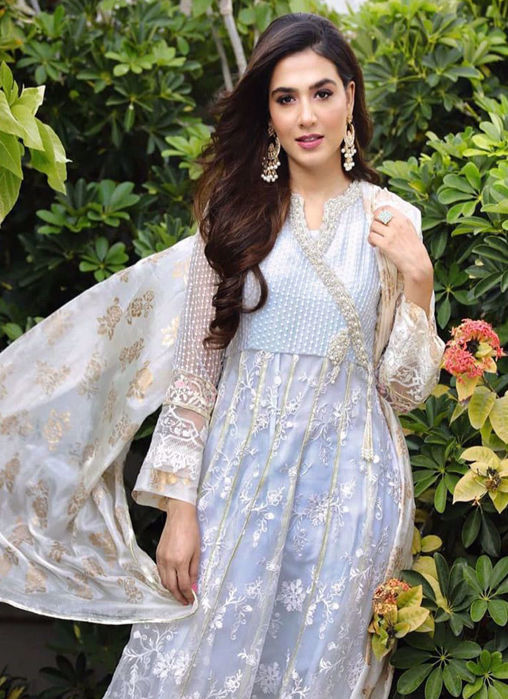 Picture of Mansha Pasha Beautiful In An Ice Blue Hand Embellished Outfit