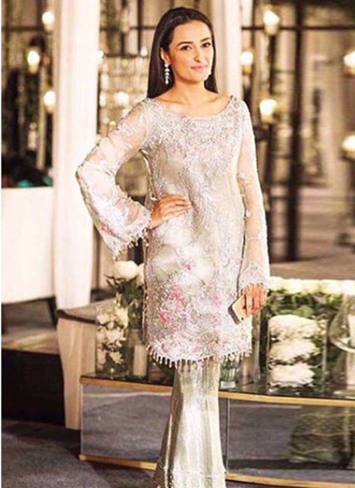 Picture of Momal Shaikh Looking Lovely In A Farah Talib Aziz Formal At A Wedding