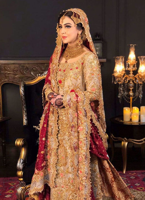 Picture of Maha Looks Absolutely Ravishing In A Signature #Farahtalibaziz Ensemble.