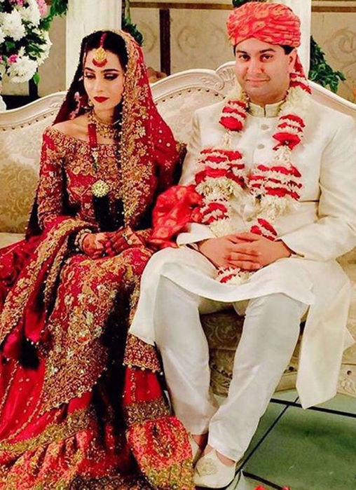 Picture of Soha Safdar Looked Absolutely Regal In A Farah Talib Aziz Scarlet Red Bridal