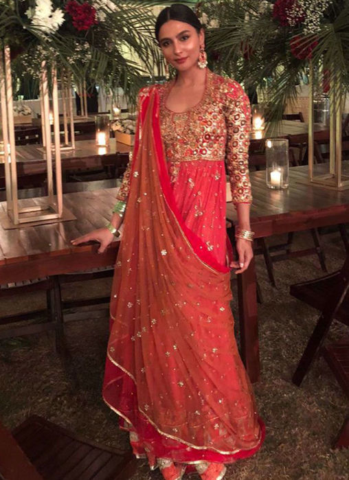 Picture of Yasmeen Hashmi In A Candy Pink Kalidaar