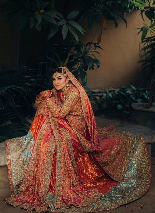 Picture of Draped In Signature FTA