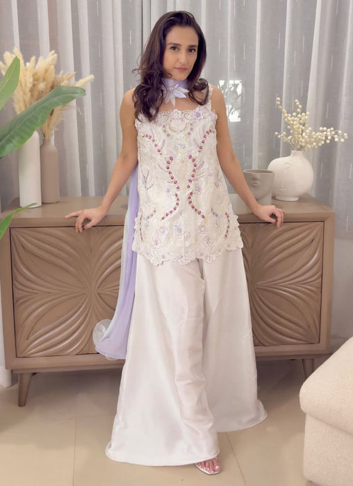 Momal Sheikh in Amora Blush Shirt And Dupatta