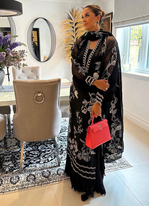 Picture of Spotted in #FTA Reina Ensemble