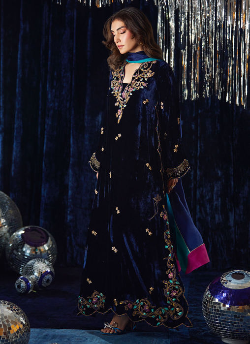 Valeh Navy Shirt And Dupatta