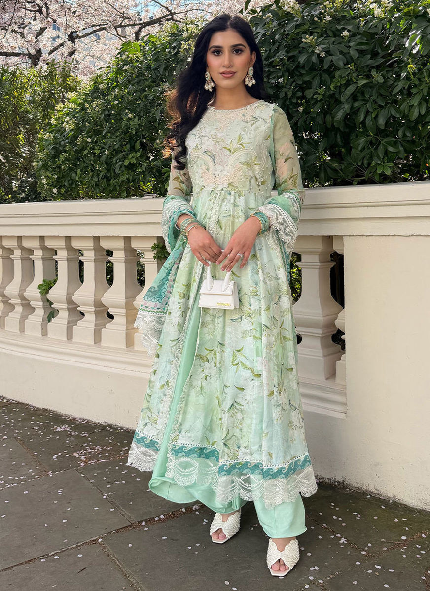 Serenelle Kalidaar and Dupatta